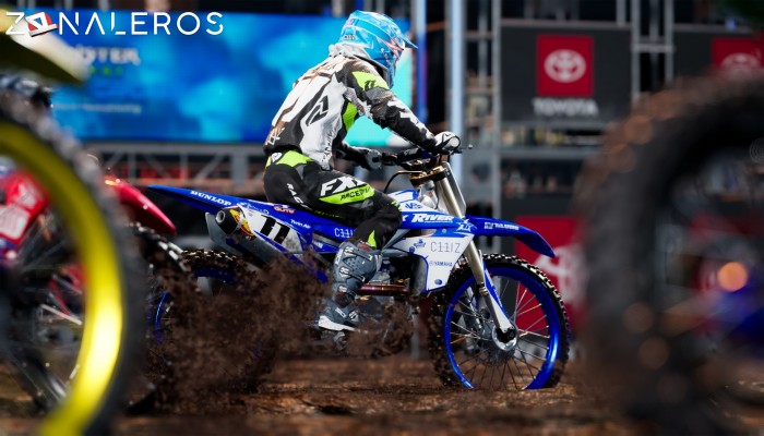 Monster Energy Supercross The Official Videogame 4 por torrent