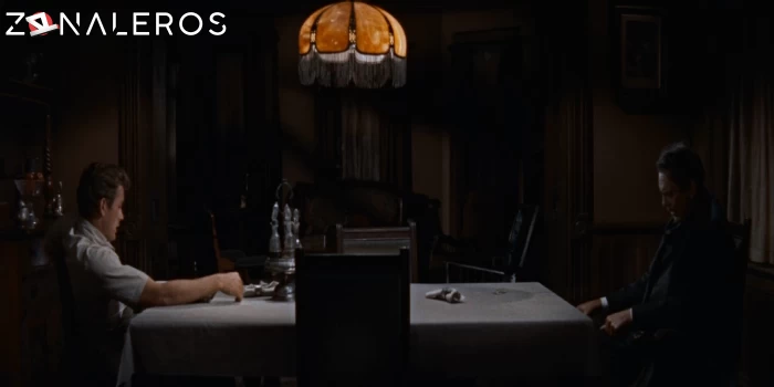 bajar Al este del paraíso